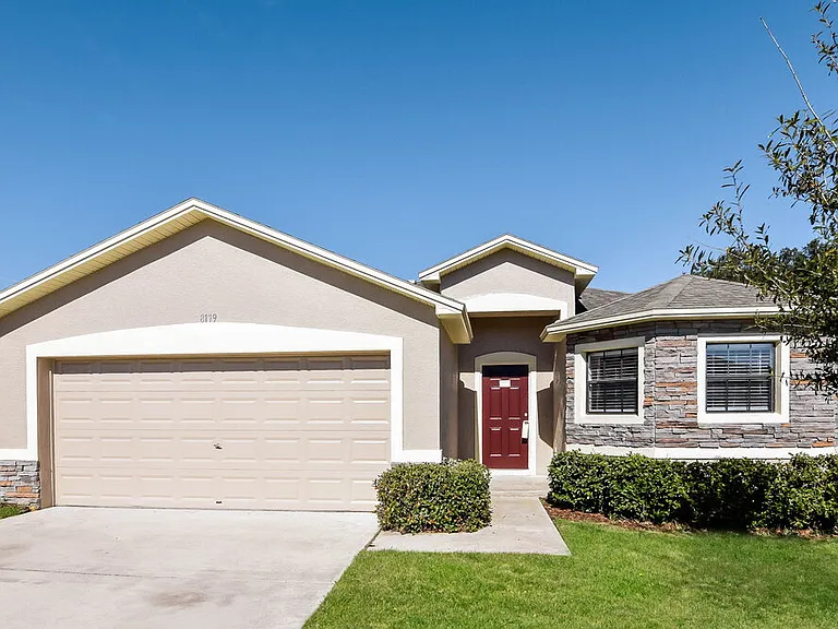 8179 Woodvine Cir — Photo 1