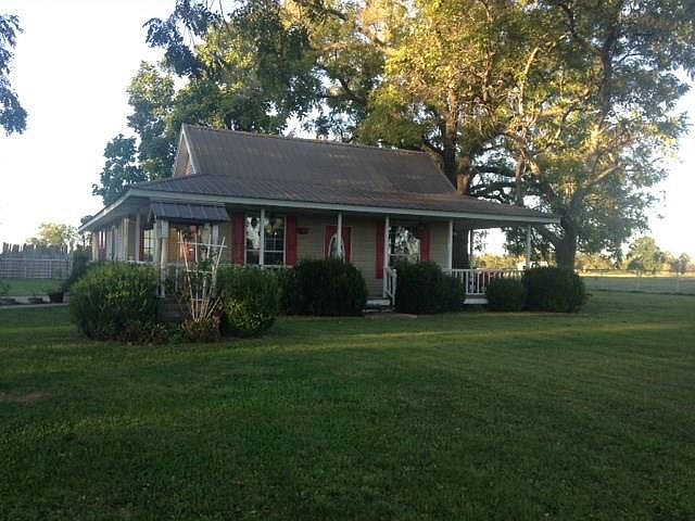 1st image of 3901 E Kenwood St