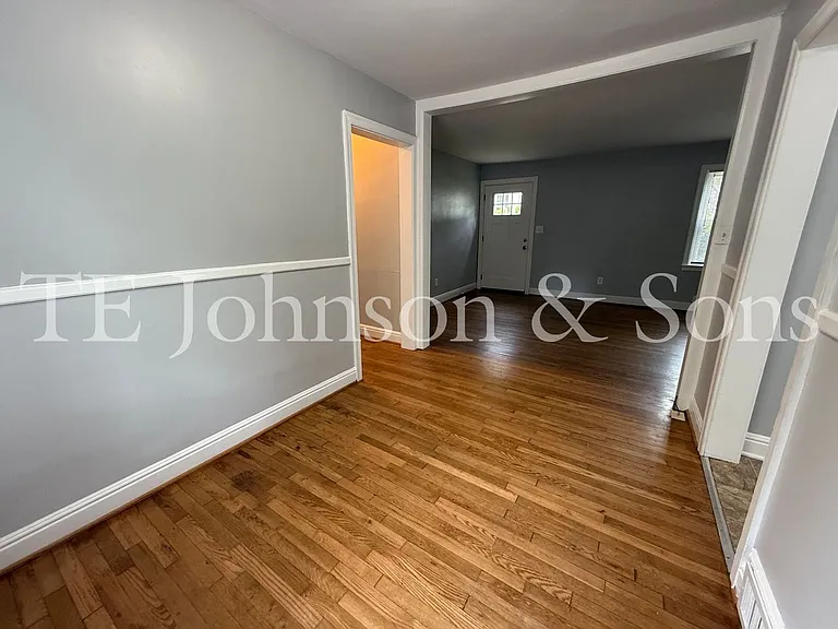 212 Carolina Cir — Photo 12
