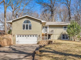 6859 Yuma Dr, Chanhassen, MN 55317