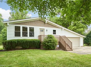 3201 Ridgewood Rd, Akron, OH 44333