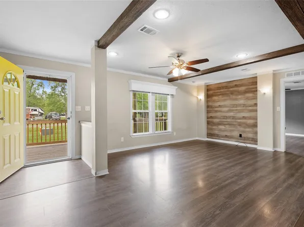 141 Leaning Oak Rd, Pointblank, TX 77364