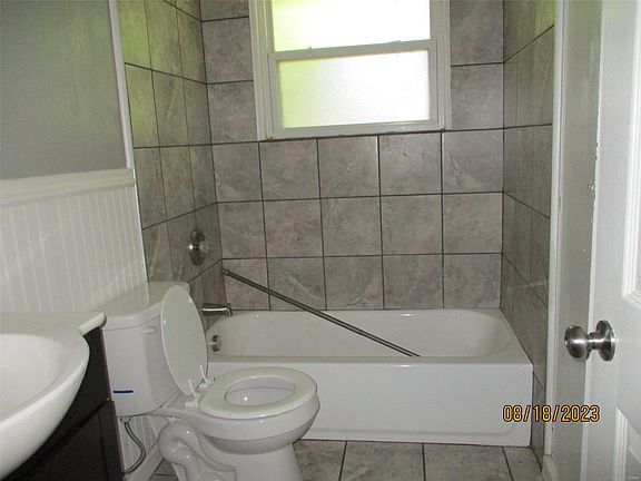 5th image of 9838 Monarch Dr