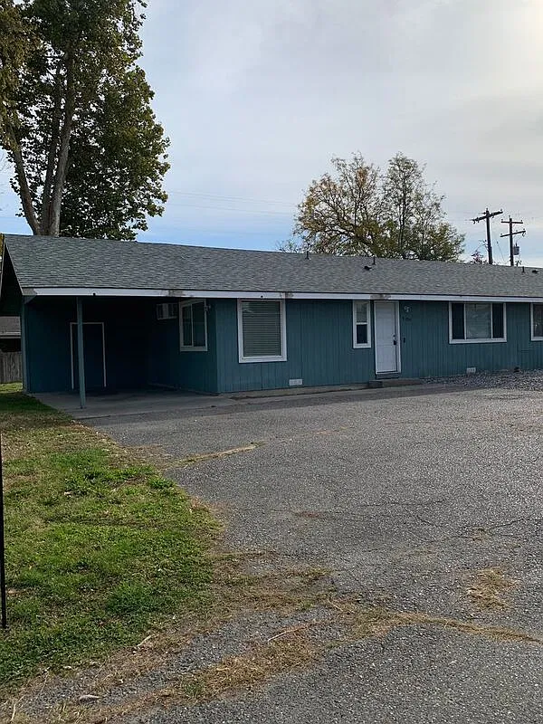 3 bed, 1.0 bath, 864 sqft, $1,575 — Photo 1
