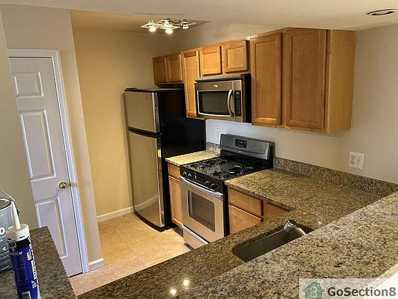 2nd image of 7514 Hawthorne St