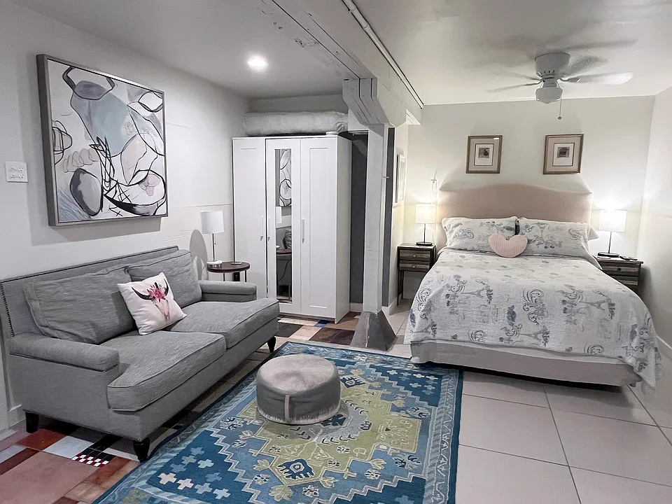 105 E De Soto St #STUDIO