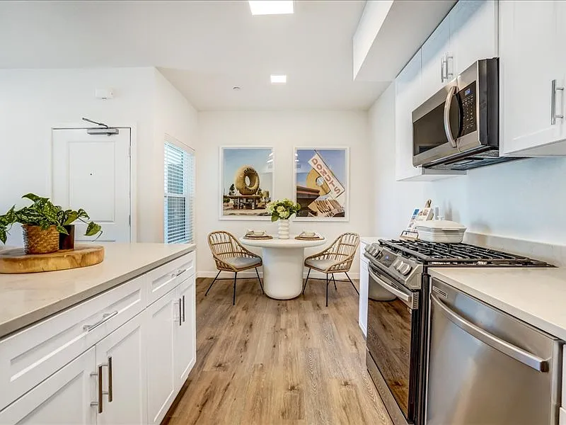 Cortona Point Apartments — Photo 3