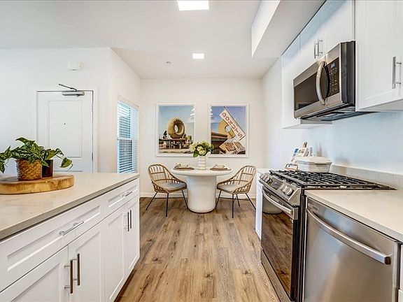 3rd image of 100 Cortona Dr #2B-2Ba-979Sqft