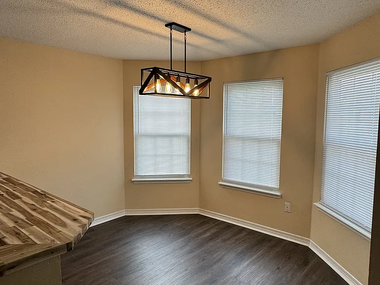 13401 Warren Dr — Photo 5