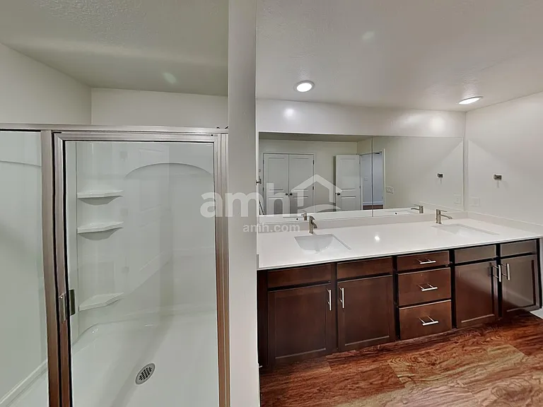 193 N Dry Creek Rd — Photo 15