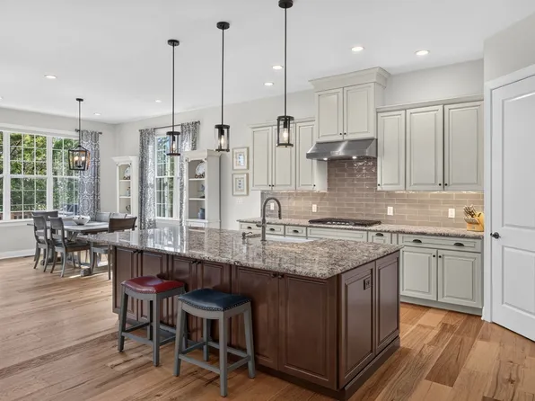 58 Woody Nook, Plymouth, MA 02360