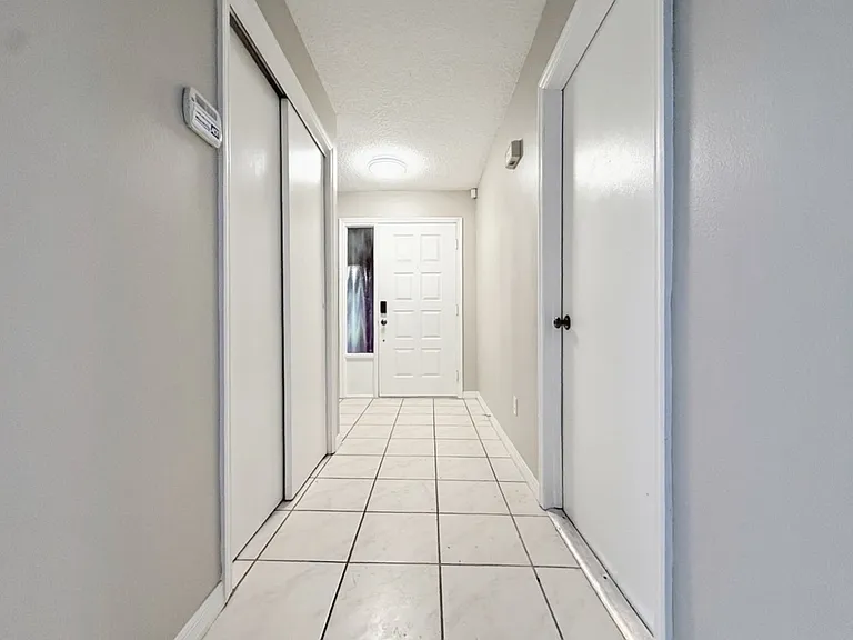 8221 Granada Blvd — Photo 10