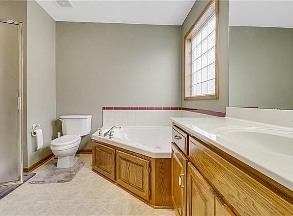 3rd image of 1211 NW Long Dr