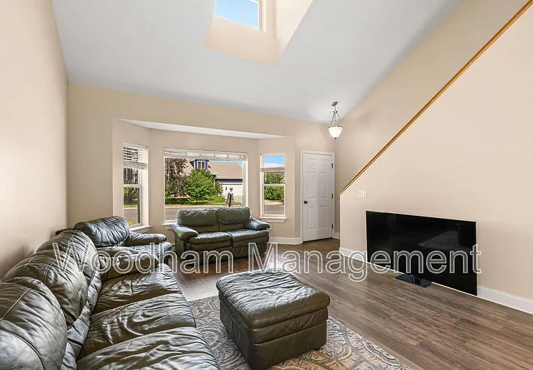 306 Golden Valley Dr — Photo 4