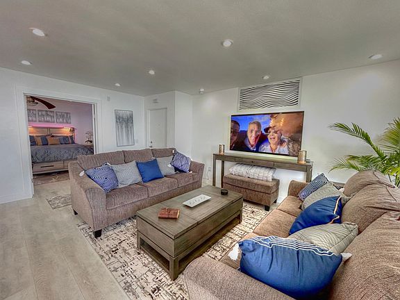 4th image of 420 Monterey Ln APT 3D