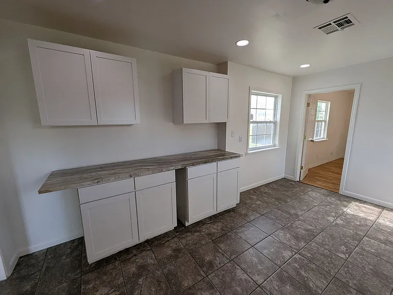 320 S Country Club Rd — Photo 11