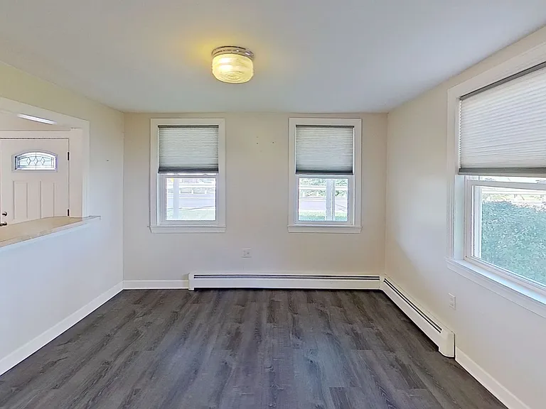 61 Berlin St — Photo 9