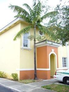 7090 NW 174th Ter APT 101, Hialeah, FL, 33015