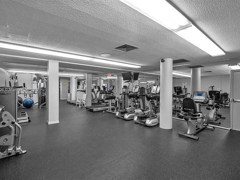 1950 S Ocean Dr #6K — Photo 23