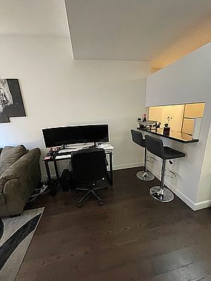 4th image of 100 Maiden Ln APT 1709