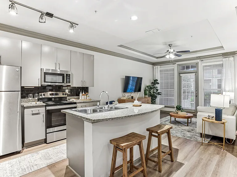 Avana Uptown — Photo 9