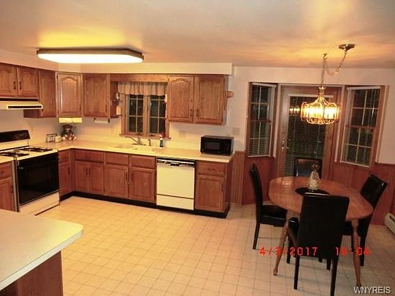2nd image of 1669 Willow Woods