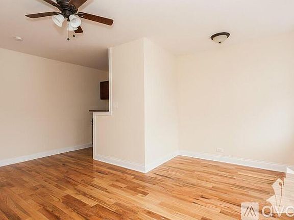 5th image of 818 W Diversey Pkwy APT P