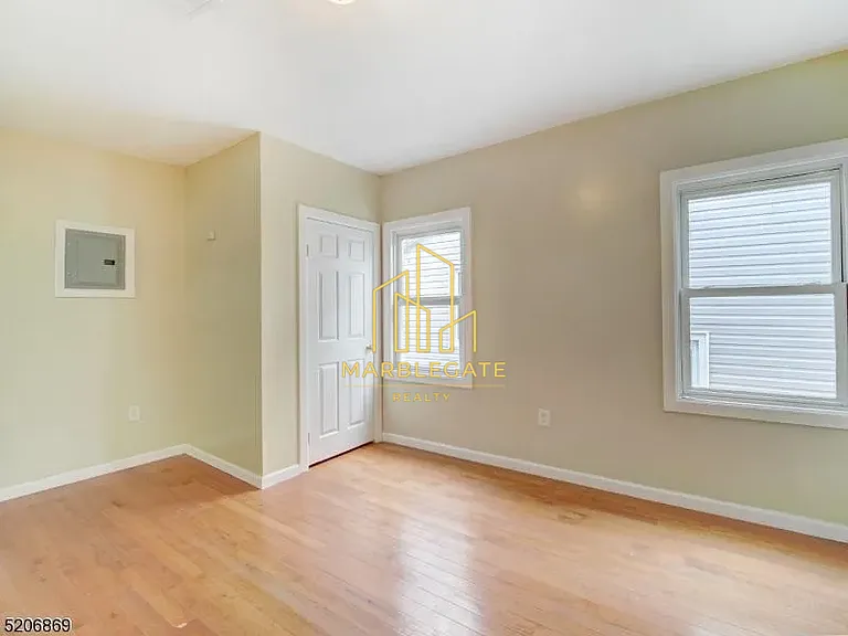 796 S 13th St #11 — Photo 6