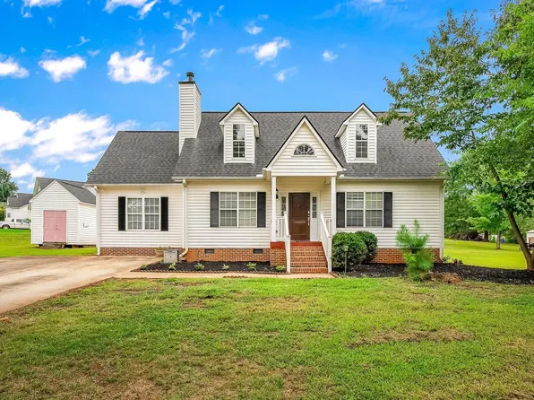 609 Henderson Cir, Greer, SC 29650