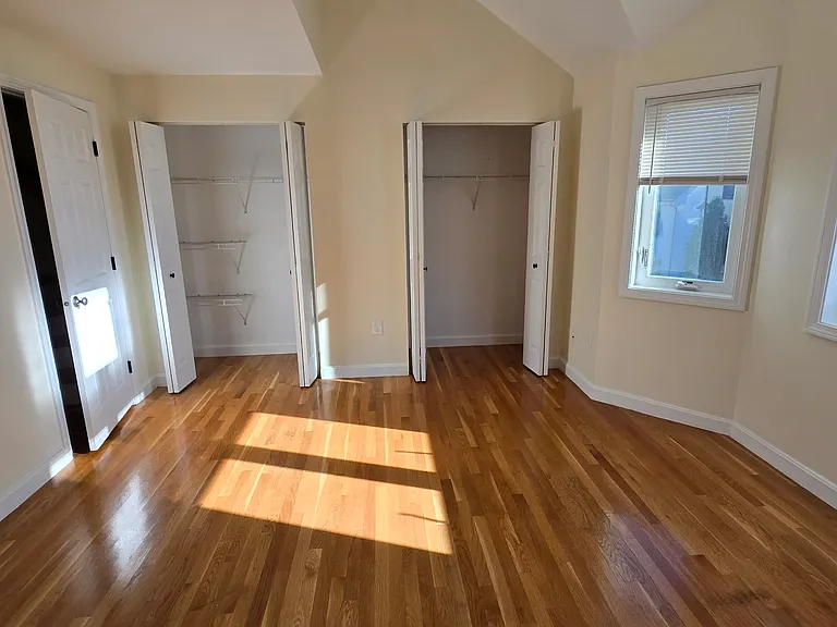 8 Rollins Ct — Photo 11