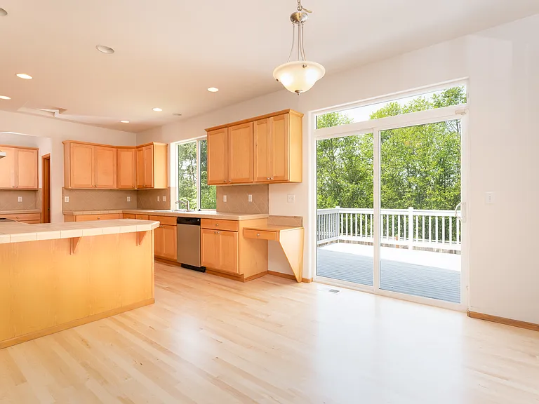 9448 S 196th Pl — Photo 12