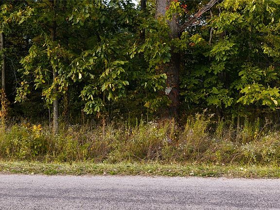 4th image of 616 Township Road 150