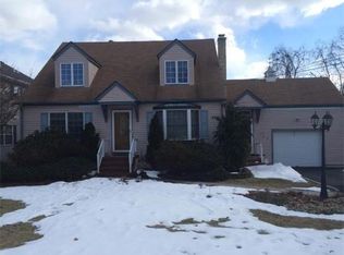 308 Runyon Ave, Middlesex, NJ 08846