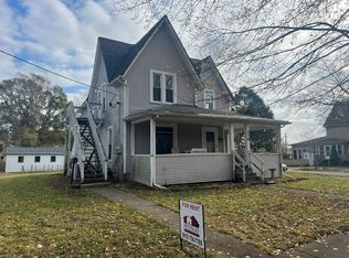 336 S 11th St, Dekalb, IL 60115