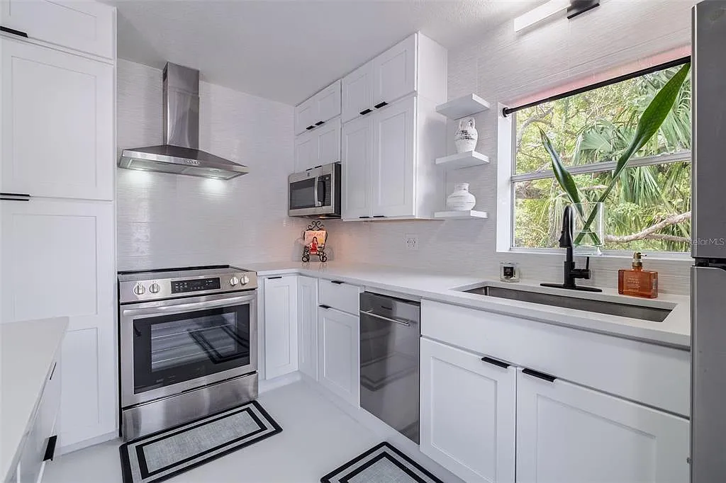 2 bed, 1.0 bath, 800 sqft, $2,000 — Photo 4