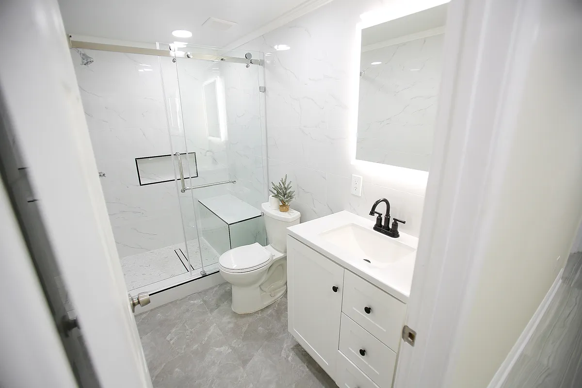 Photo 1 of 45 - 6431 Torresdale Ave #1 - Philadelphia, PA Primary Photo - 6431 Torresdale Ave #1