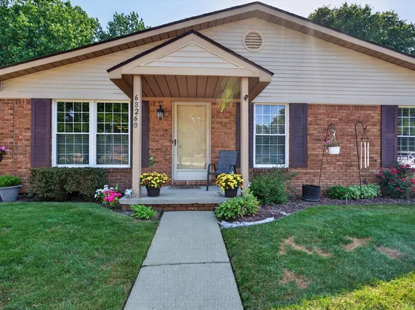 68260 Rosewood Ln, Richmond, MI 48062