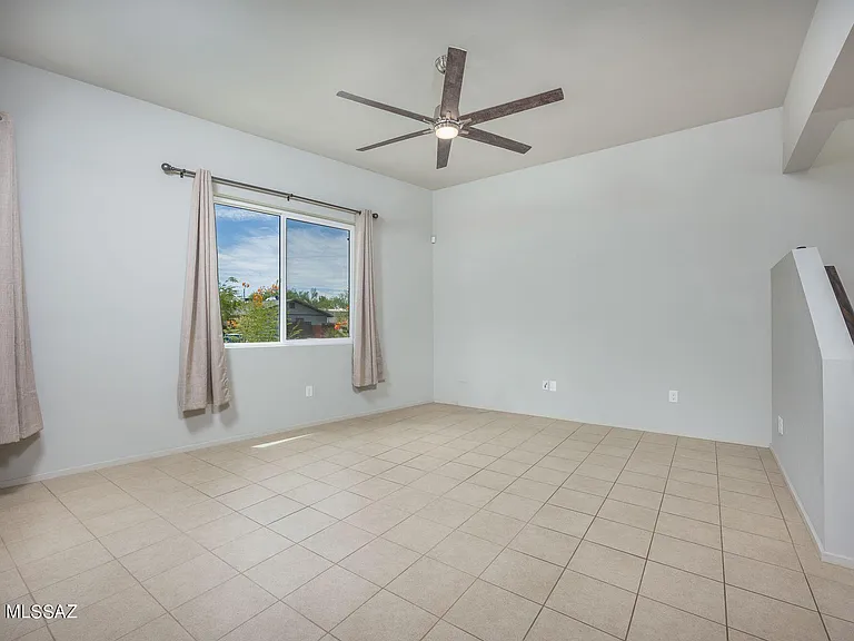 848 E Park Modern Dr — Photo 9