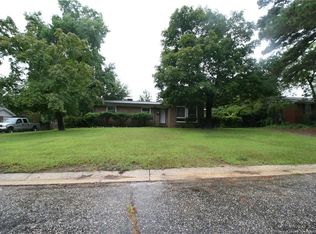 2115 Spruce St, Fayetteville, NC 28303