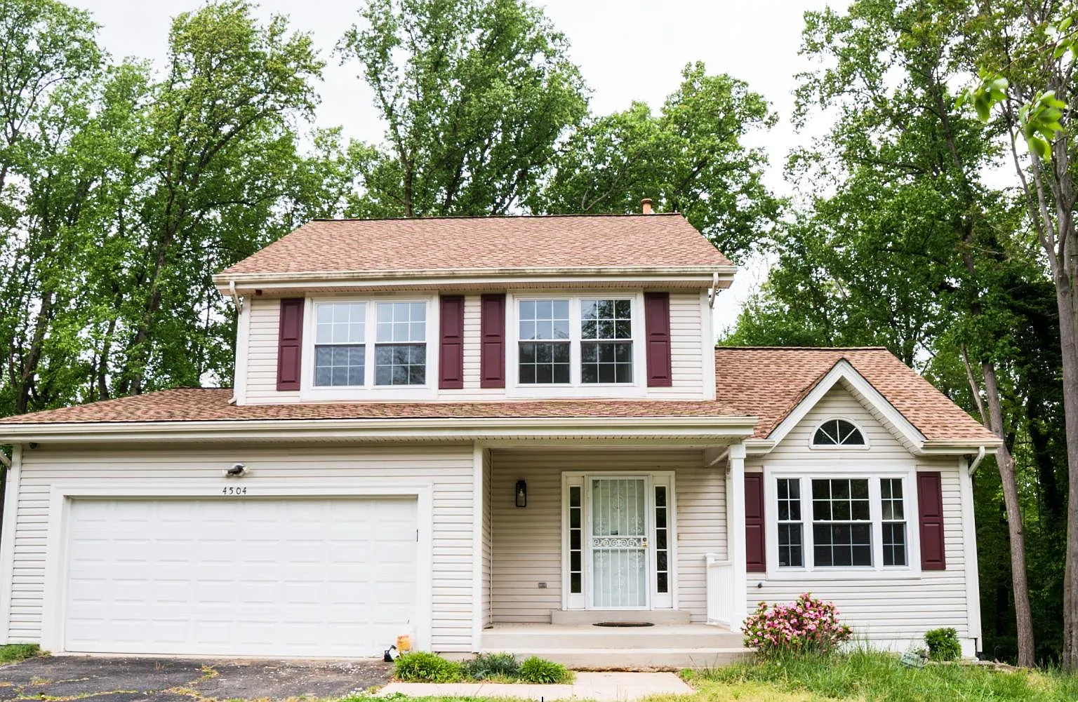 5 bed, 3.5 bath, 2500 sqft, $3,299 — Photo 1