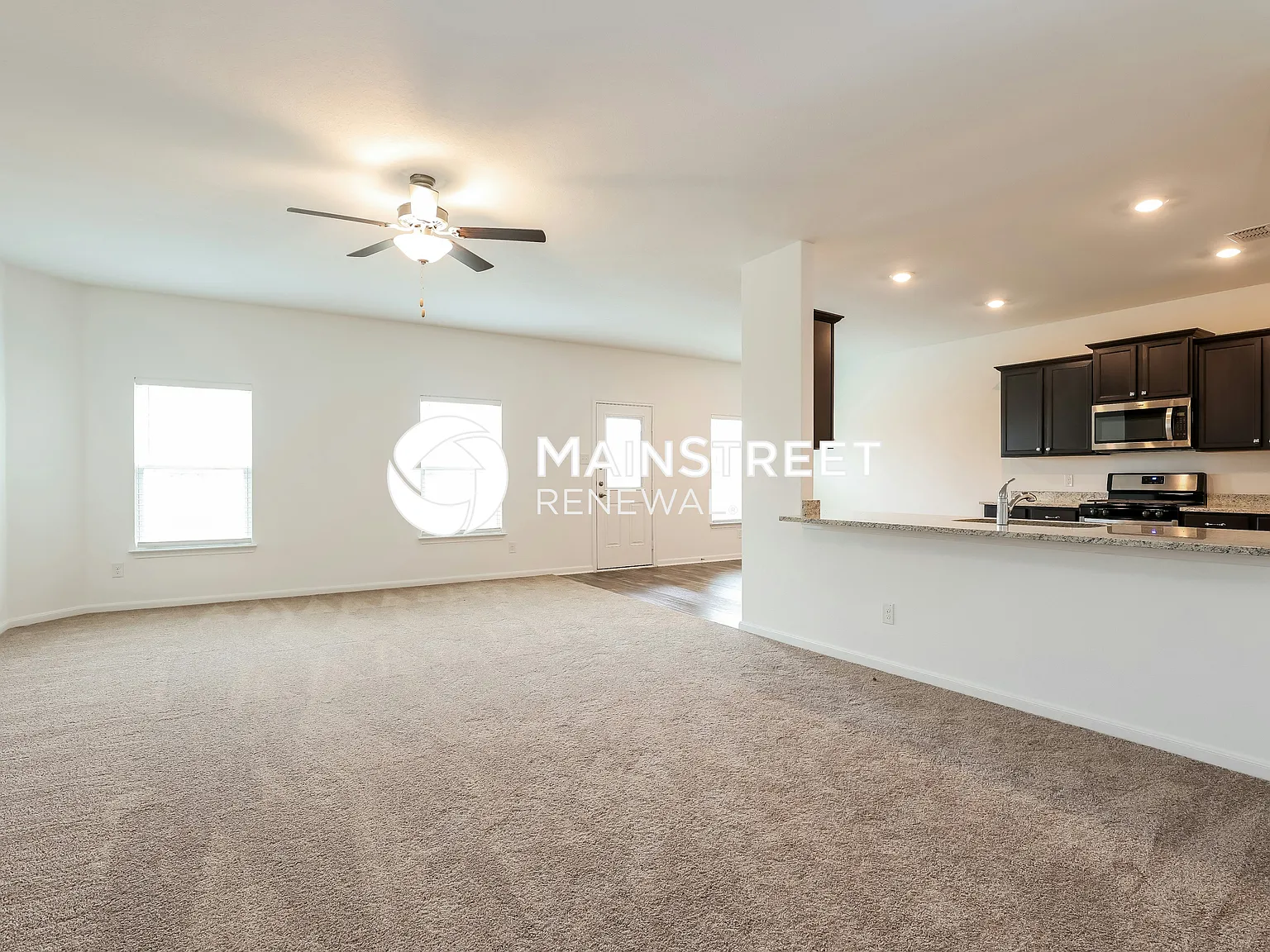826 Shady Brook — Photo 4