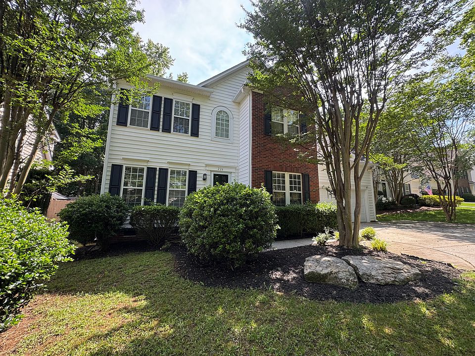 1st image of 226 Windsong Dr