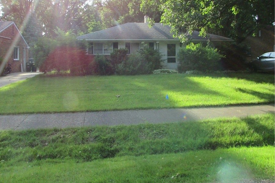 1st image of 28042 Selkirk St