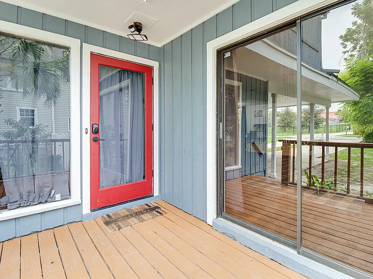 425 W Rich Ave — Photo 16