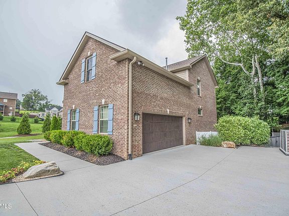 3rd image of 4520 Mount Mabry Ln