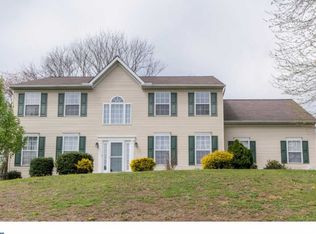 201 Elmwood Ln, Coatesville, PA 19320