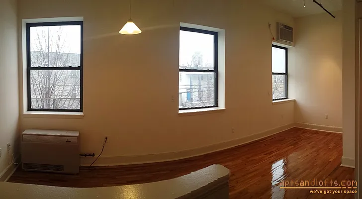 Rented by aptsandlofts.com | media 38