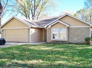609 Elm St, Perry, KS 66073