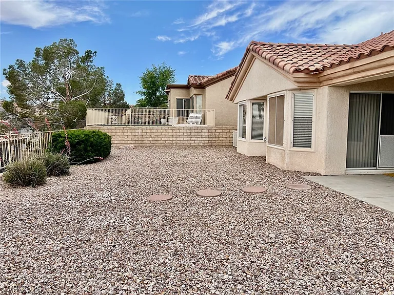 2720 Hope Forest Dr — Photo 18