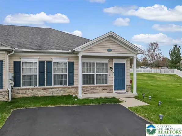 218 Huntington Ln, Easton, PA 18040